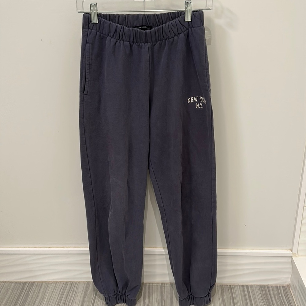 Brandy Melville New York sweatpants